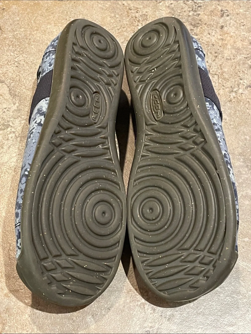 KEEN Sienna Canvas Mary Jane Shoes Women's 9.5 EU 40 Slip On Flats 1025051